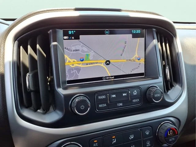 Used 2018 White Chevrolet ZR2 image 22
