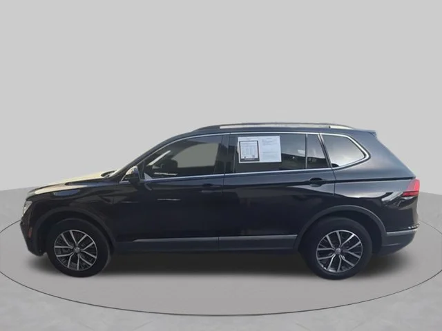 Used 2020 Black Volkswagen 2.0T SE image 7