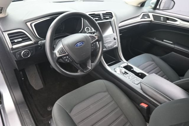 Used 2020 Silver Metallic Ford SE image 11