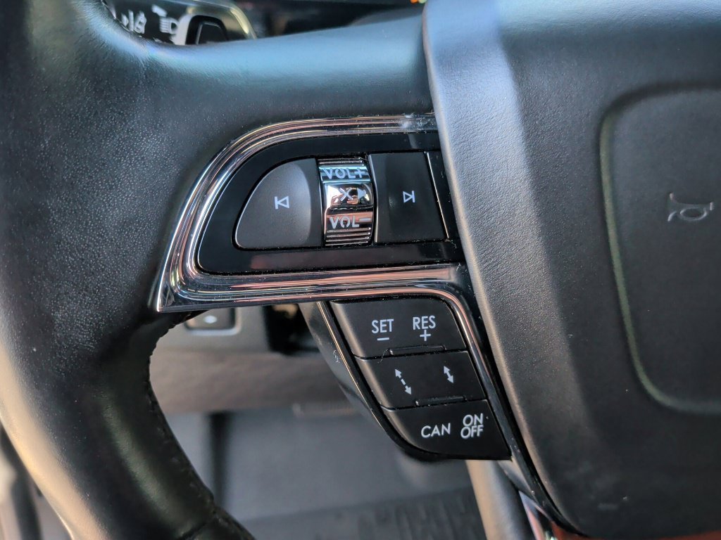 Used 2020 Black Lincoln Reserve image 18