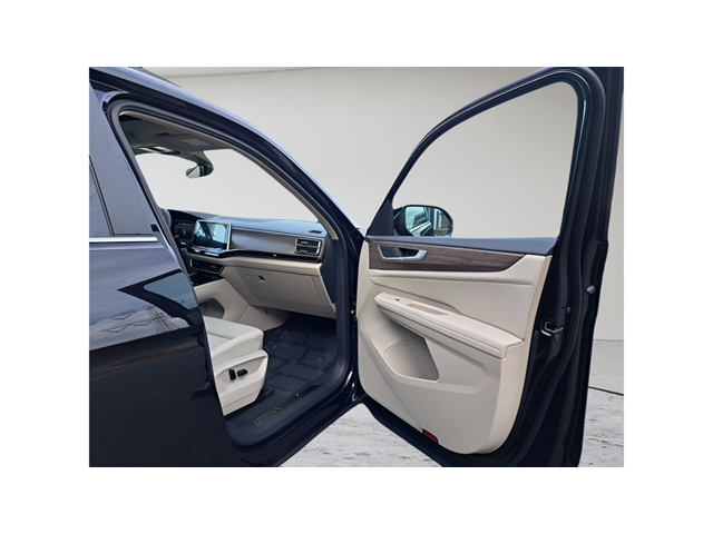 New 2025 Black Volkswagen 2.0T SEL image 18
