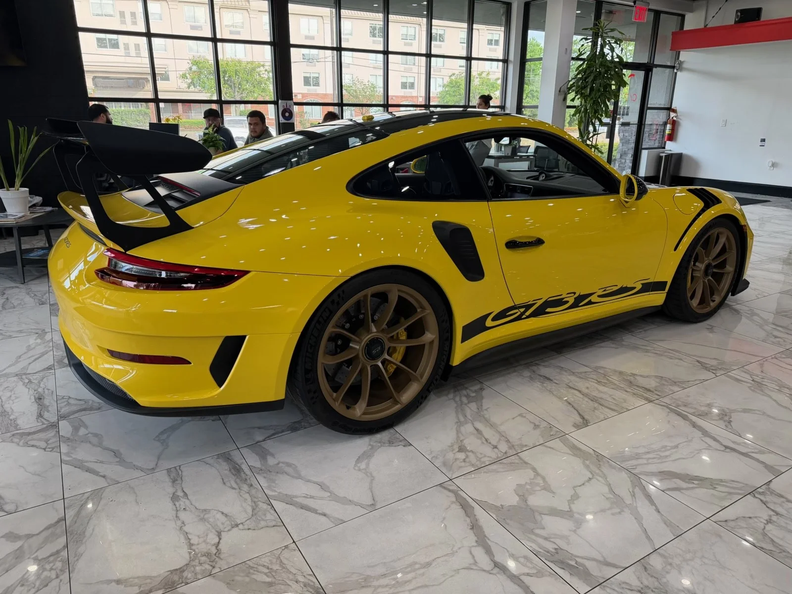 Used 2019 Racing Yellow Porsche GT3 RS Weissach Edition w/ Navi & rearCam image 4
