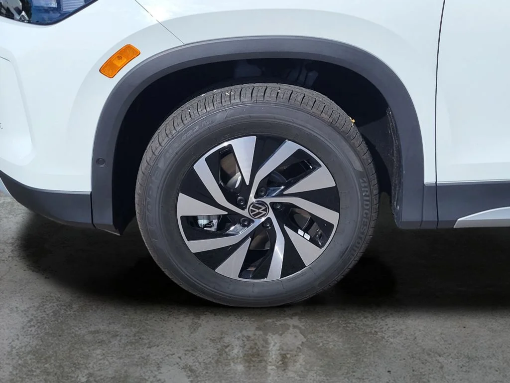 New 2026 Pure White Volkswagen 2.0T S image 20