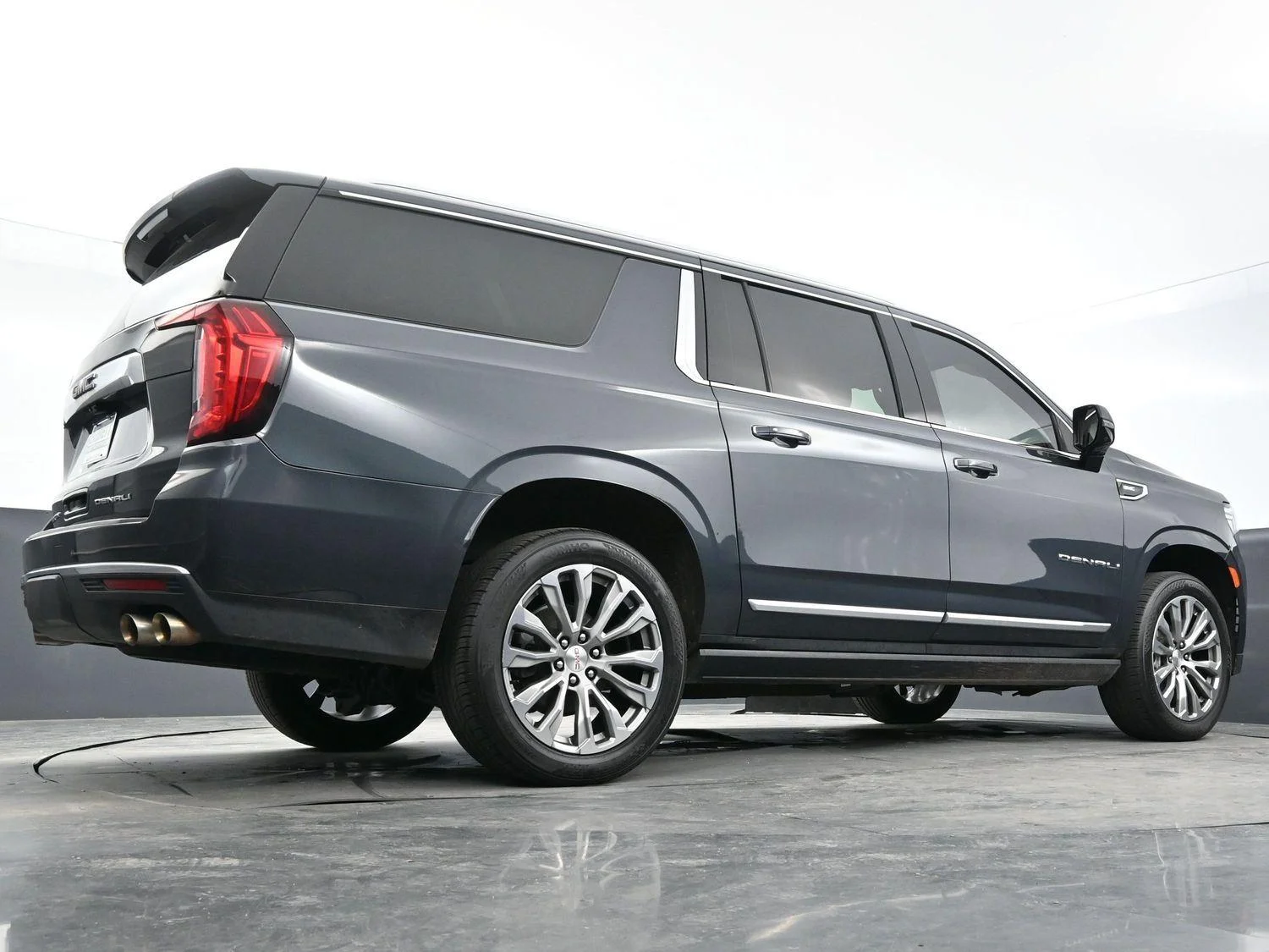 Used 2021 Hunter Metallic GMC Denali image 54