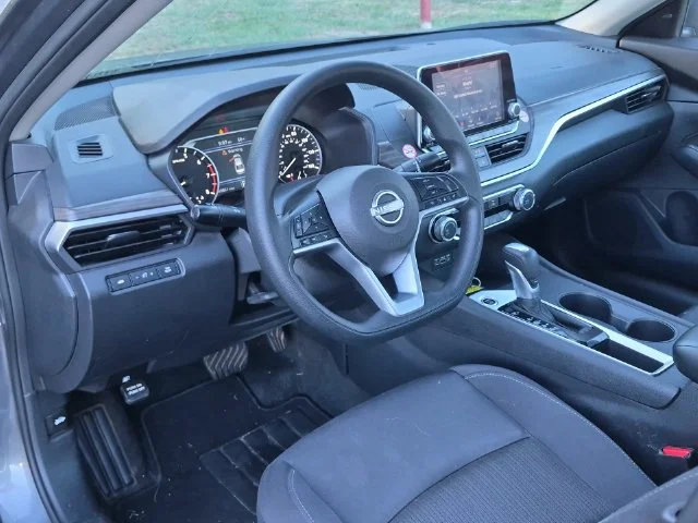 Used 2025 Gray Nissan 2.5 SV image 10