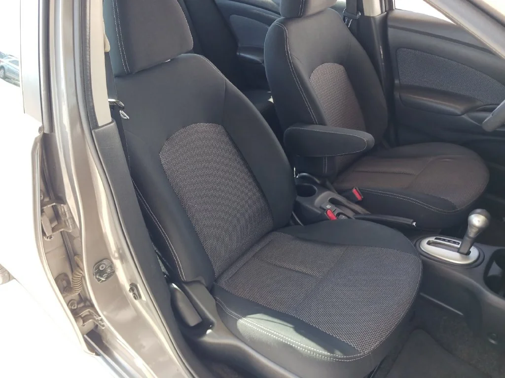 Used 2015 Silver Nissan 1.6 SV image 25
