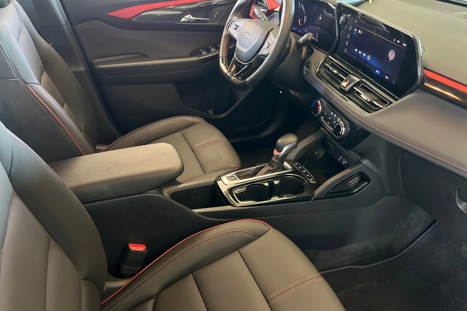 Used 2024 Green Chevrolet RS image 15