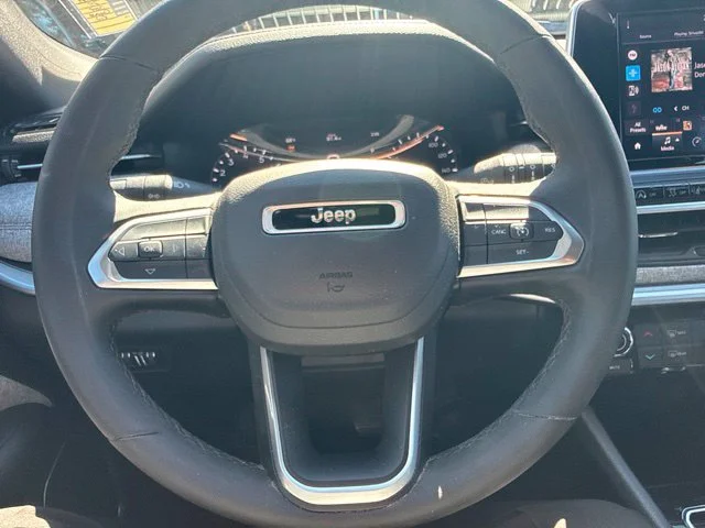 Used 2025 Red Jeep Latitude image 25