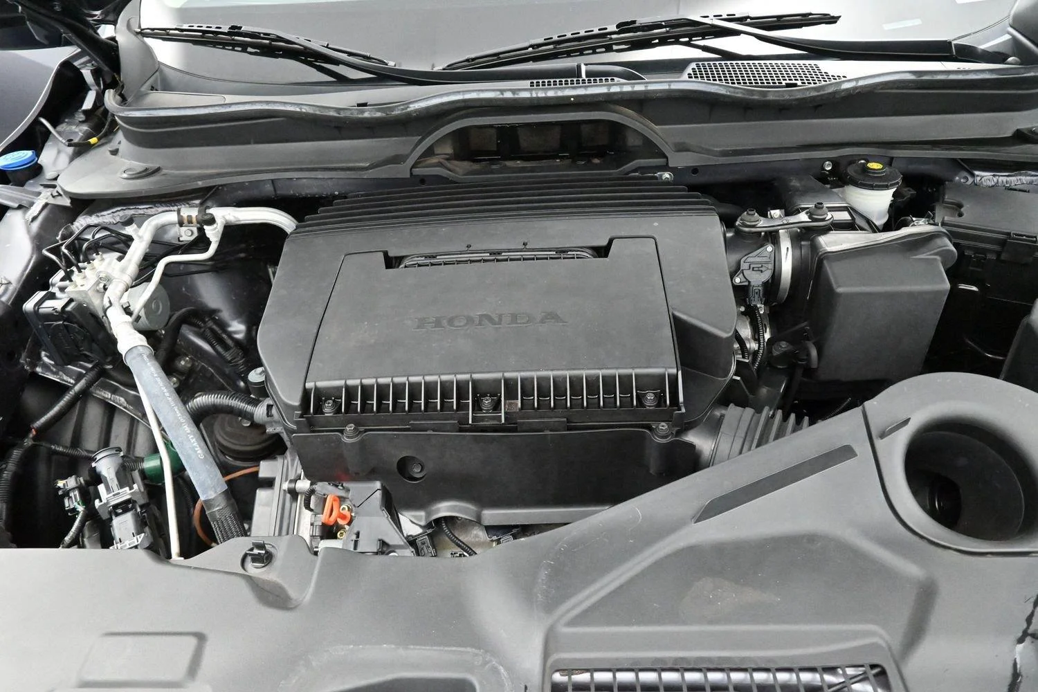 Used 2024 Modern Steel Metallic Honda Touring image 41