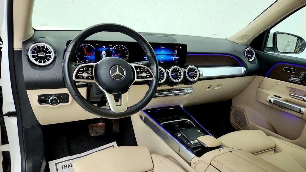 Used 2023 Polar White Mercedes-Benz GLB 250 4MATIC® SUV w/ Premium Package & Panorama Roof image 12