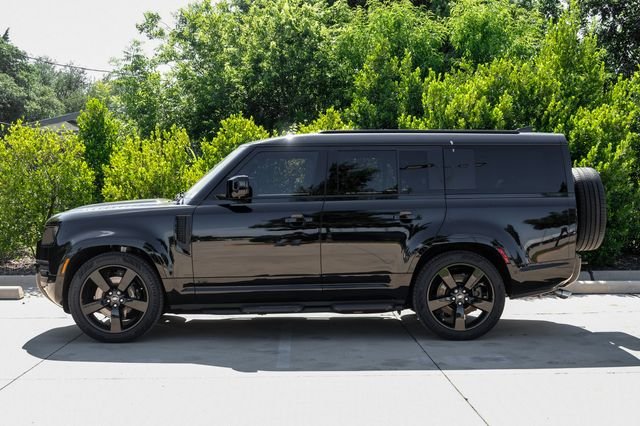 2025 Land Rover Defender V8 - Photo 11