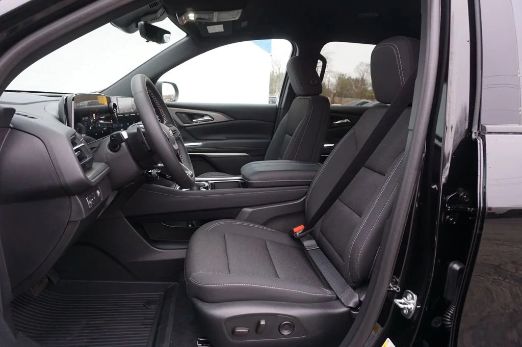 2026 Chevrolet Traverse LT - Photo 8