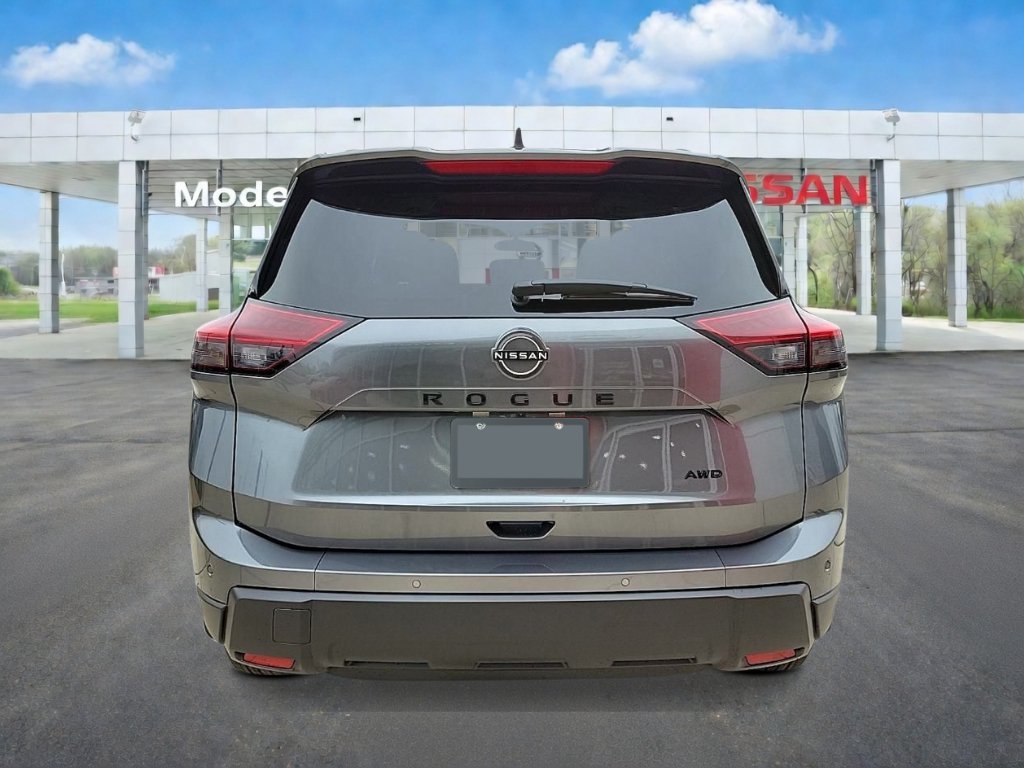 New 2026 Gun Metallic Nissan Dark Armor image 4