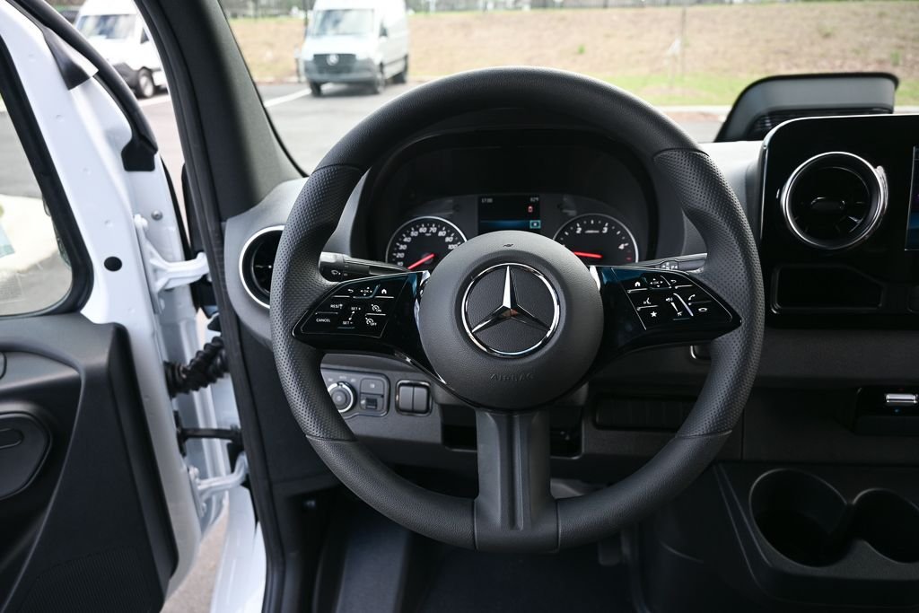 New 2026 Arctic White Mercedes-Benz Cargo 170 WB image 2