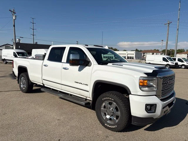 Certified Used 2019 Summit White GMC Denali image 3