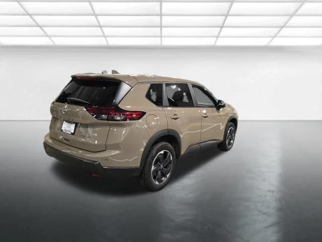 Used 2024 Beige/tan Nissan SV image 4