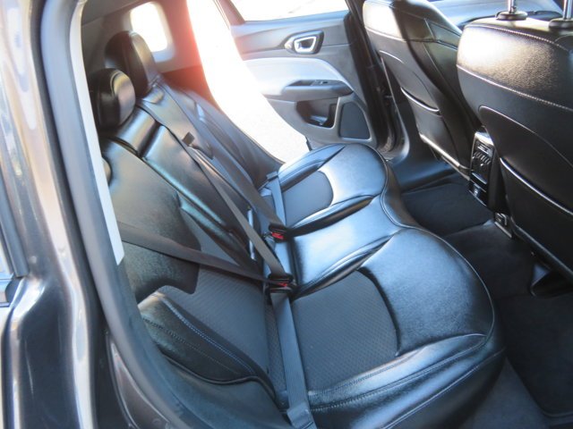 Used 2022 Granite Crystal Metallic Clearcoat Jeep Latitude image 15