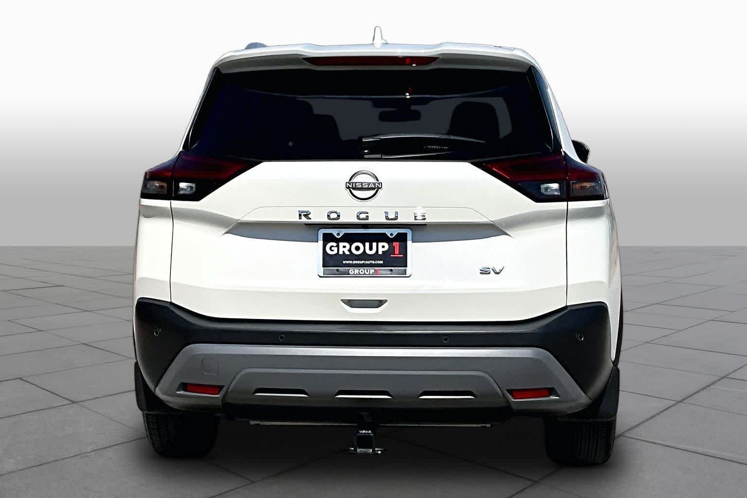 Certified Used 2023 Pearl White Tricoat Nissan SV image 5