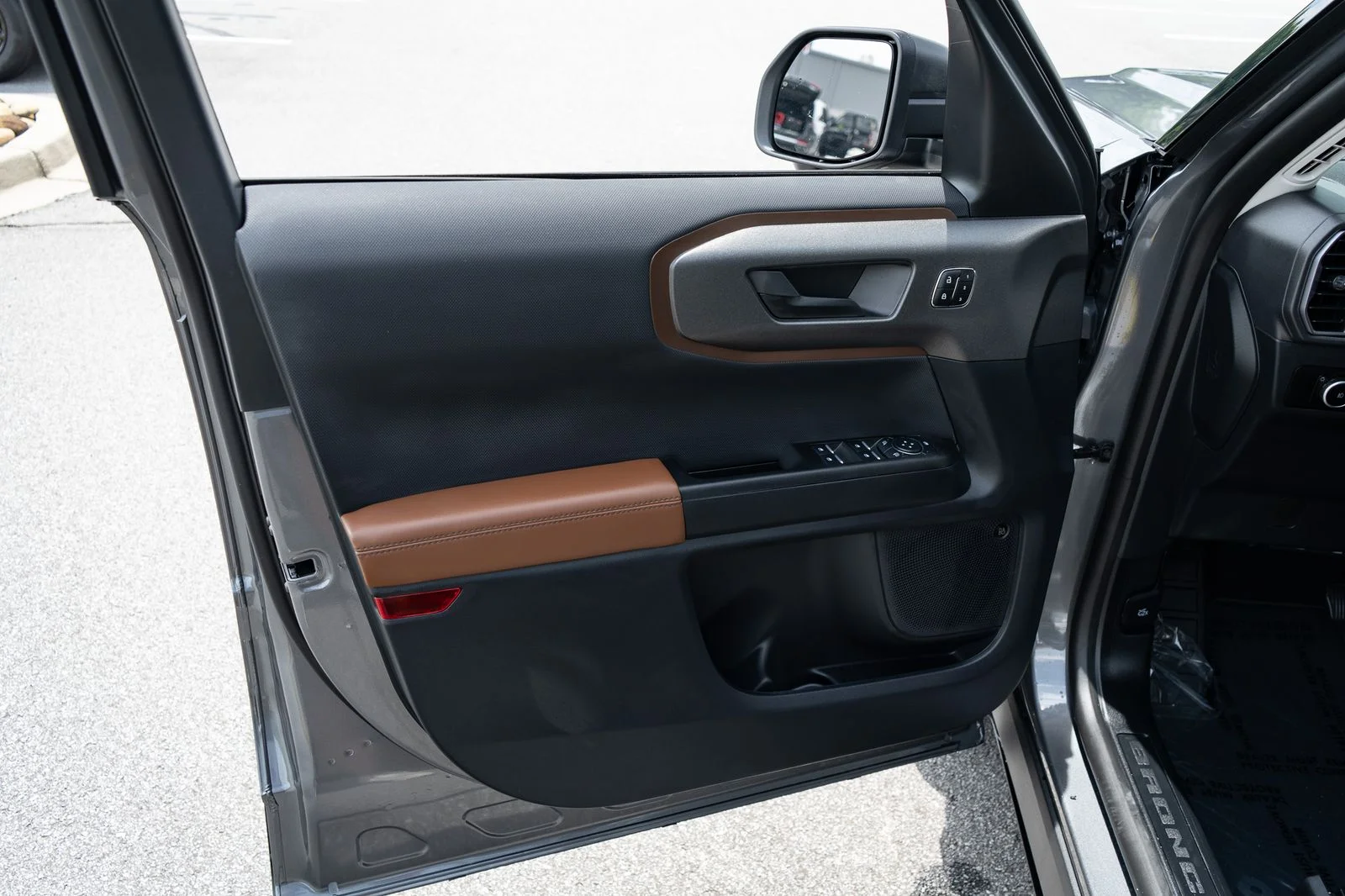 New 2026 Carbonized Gray Metallic Ford Outer Banks® image 17