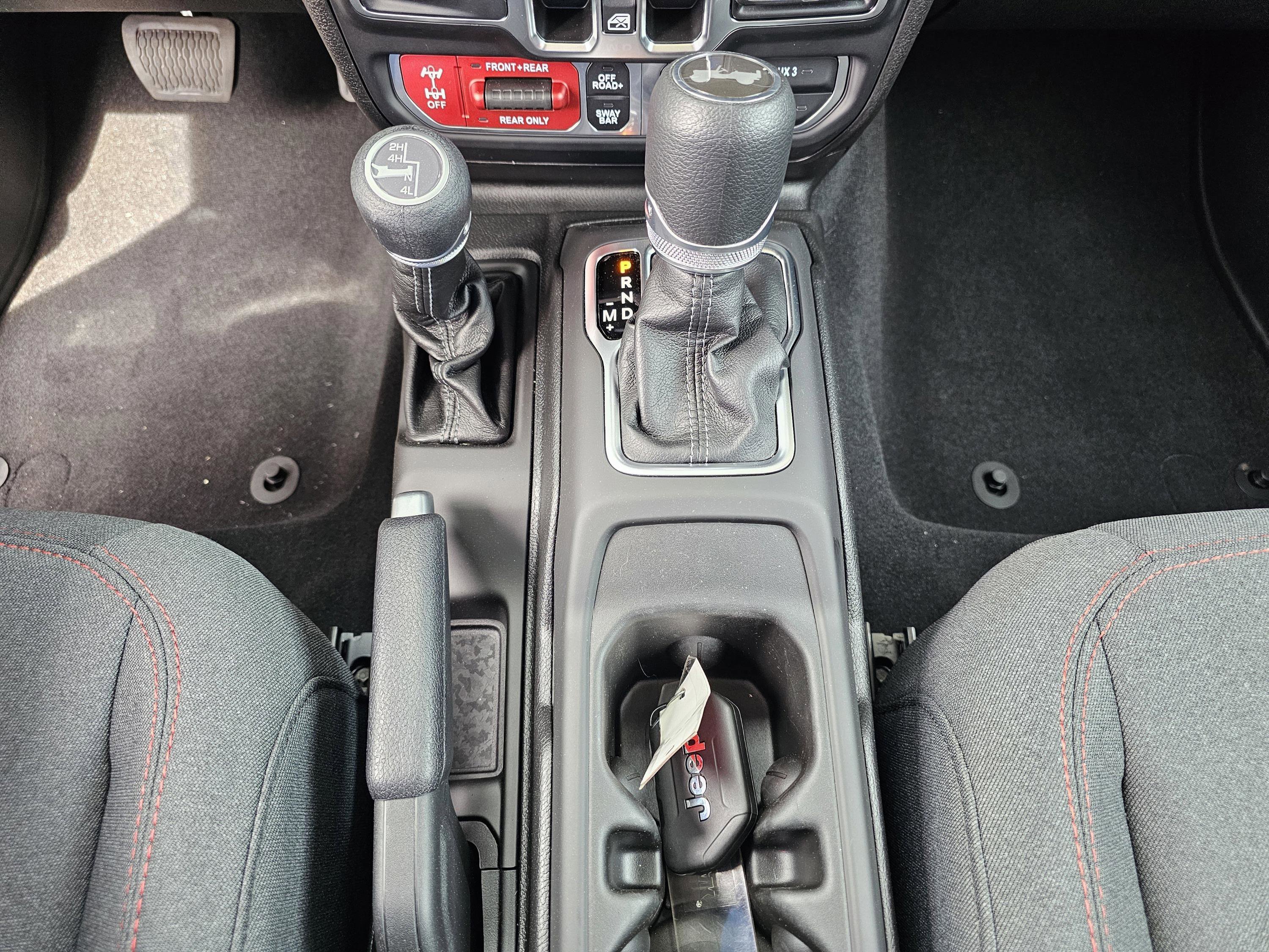 2025 Jeep Wrangler 4-Door Rubicon - Photo 26
