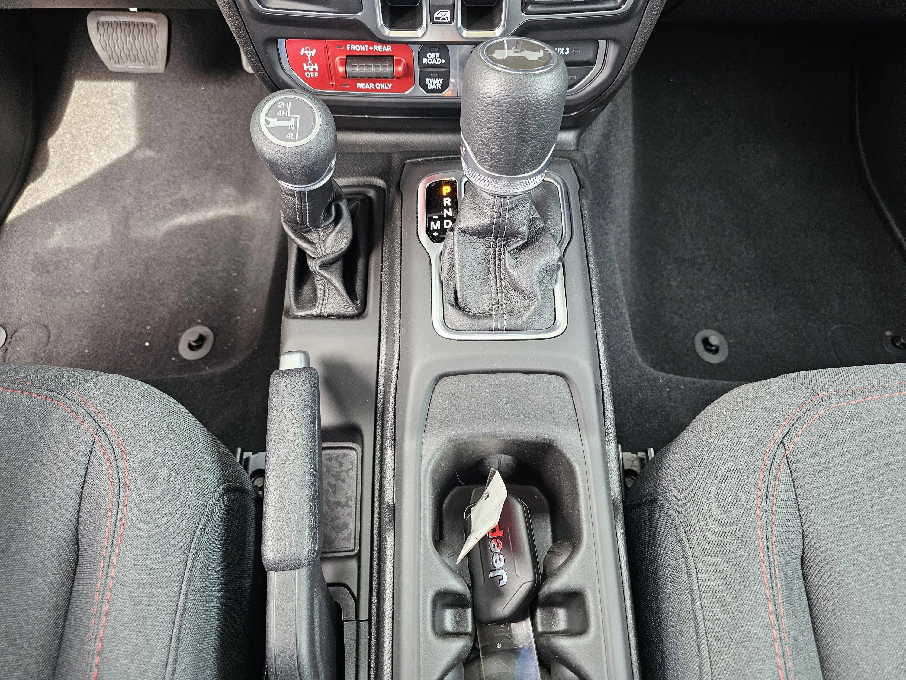 2025 Jeep Wrangler 4-Door Rubicon - Photo 26