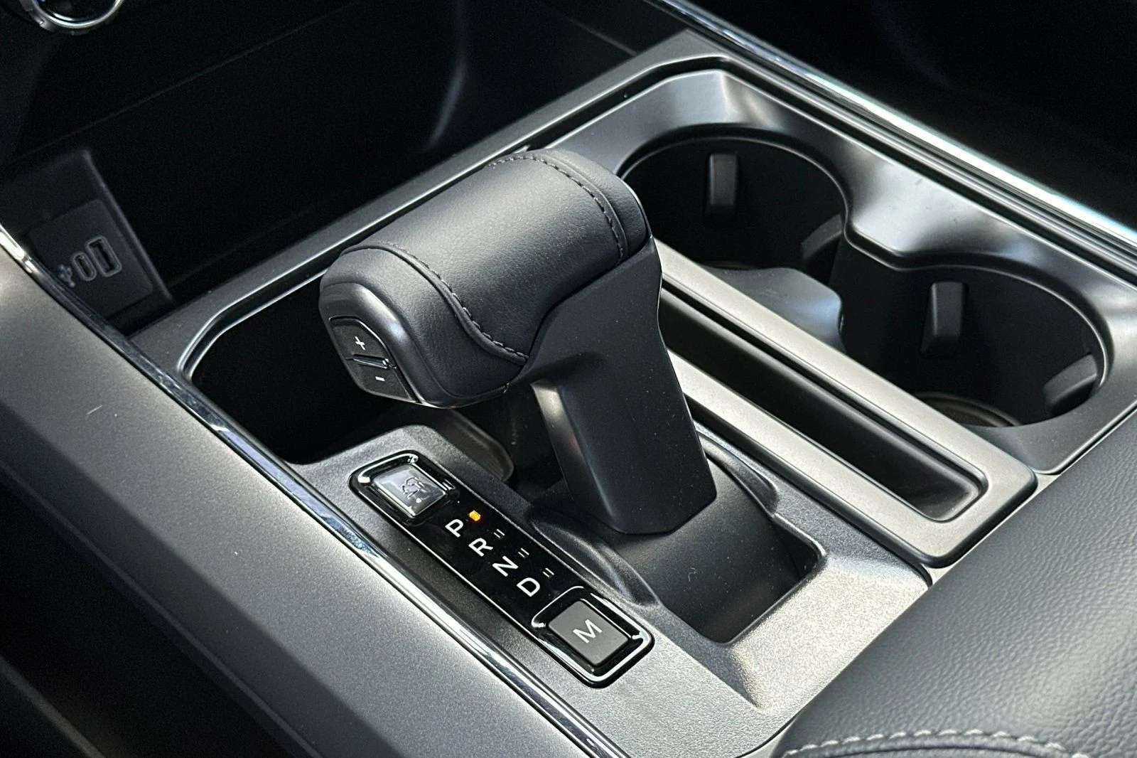 New 2026 Carbonized Gray Metallic Ford XLT image 20