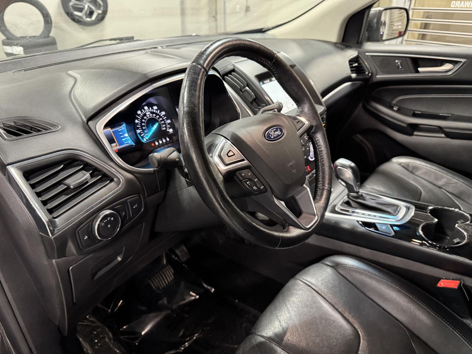 2017 Ford Edge Titanium - Photo 24