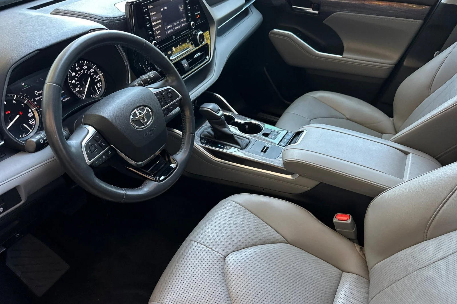 Used 2020 Blue Toyota Limited image 10