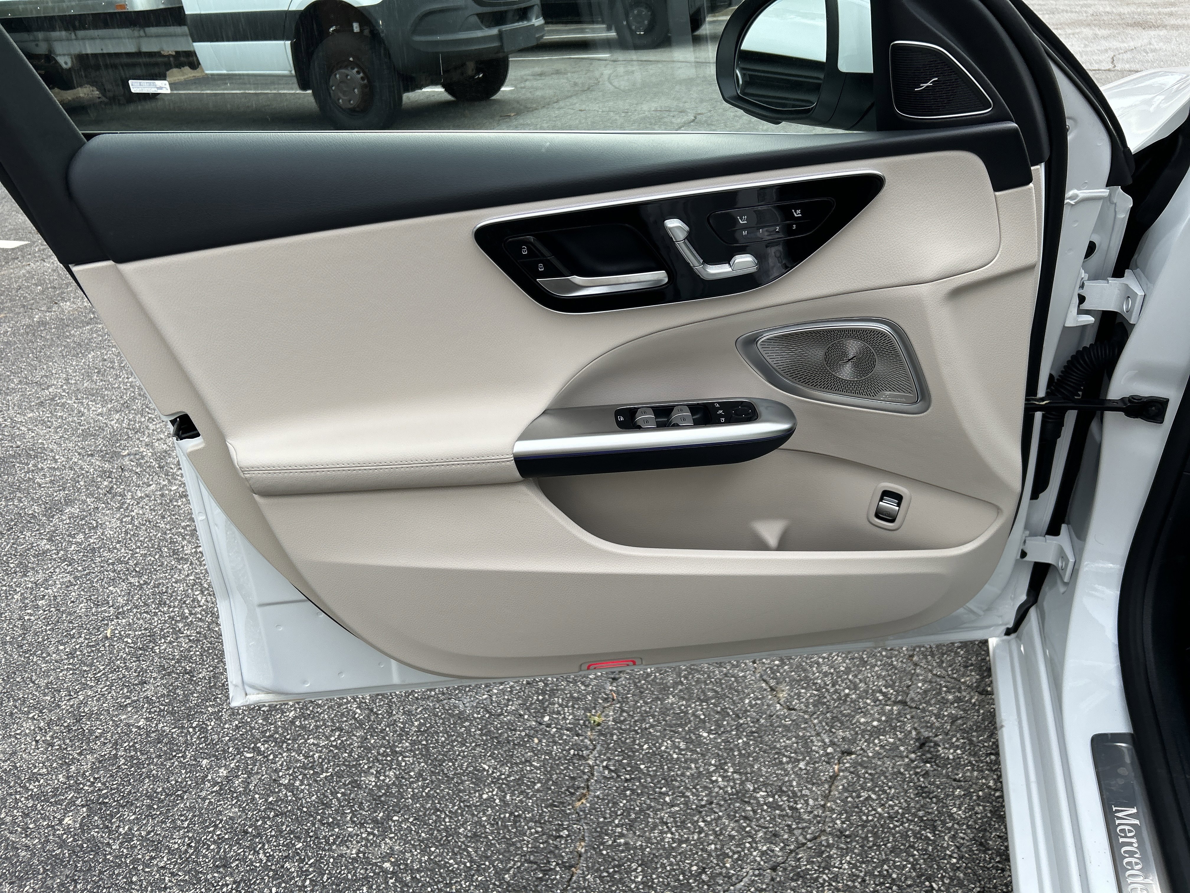 New 2026 MANUFAKTUR Moonlight White Metallic Mercedes-Benz C 300 4MATIC® Sedan image 17