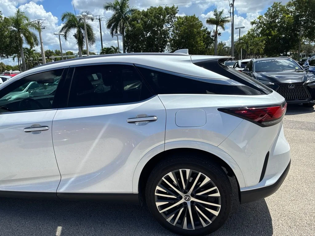 Certified Used 2024 White Lexus 350h Premium Plus image 8