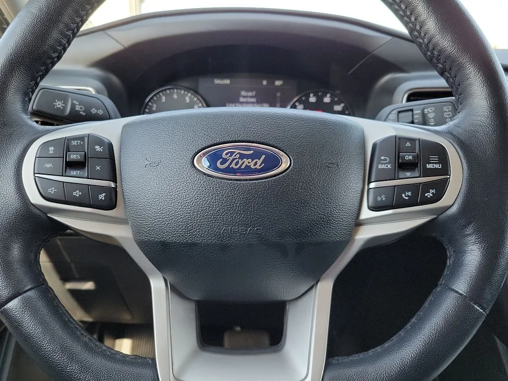 Used 2023 Black Ford Limited image 24