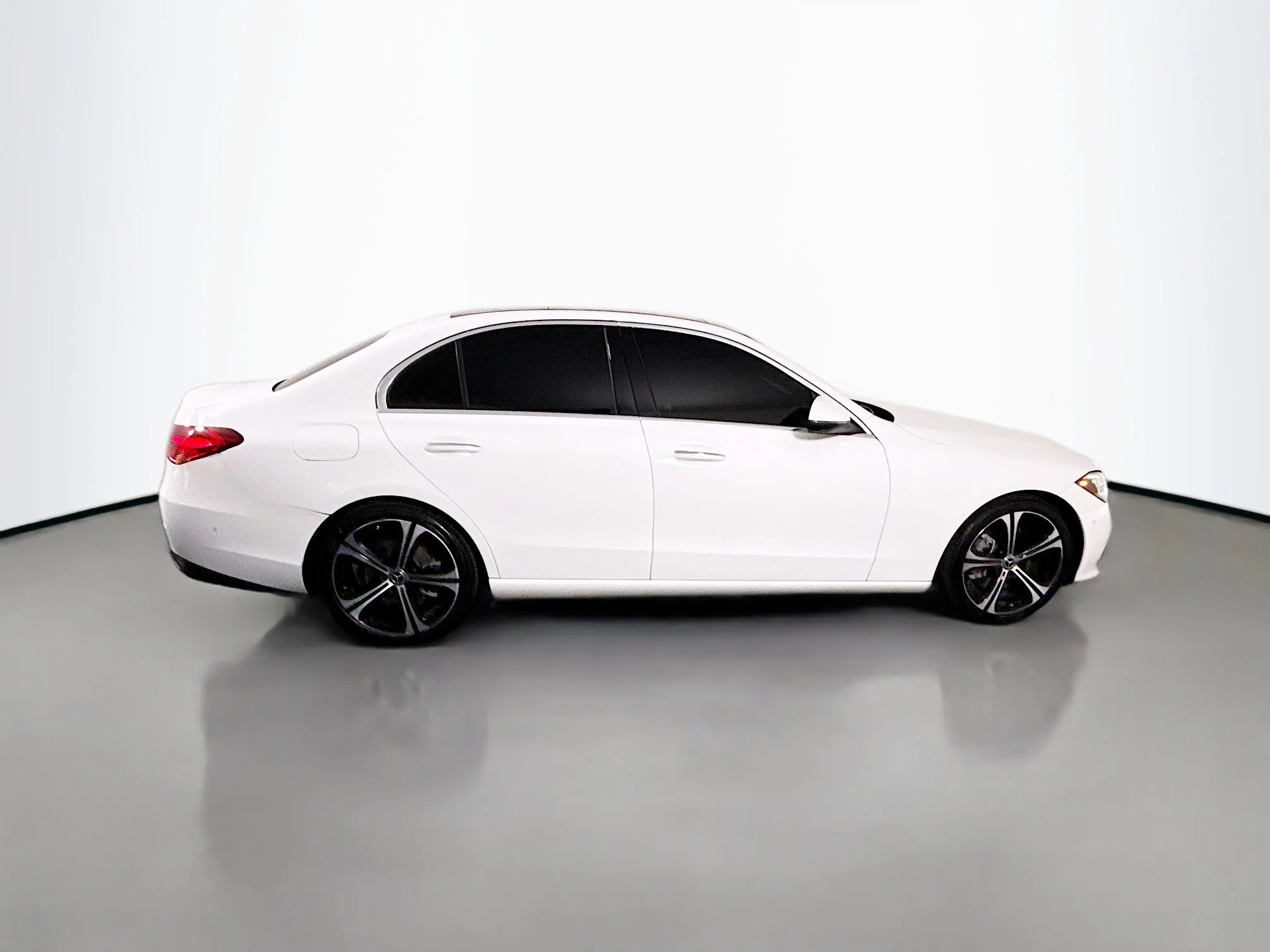 Used 2022 Polar White Mercedes-Benz C 300 image 8
