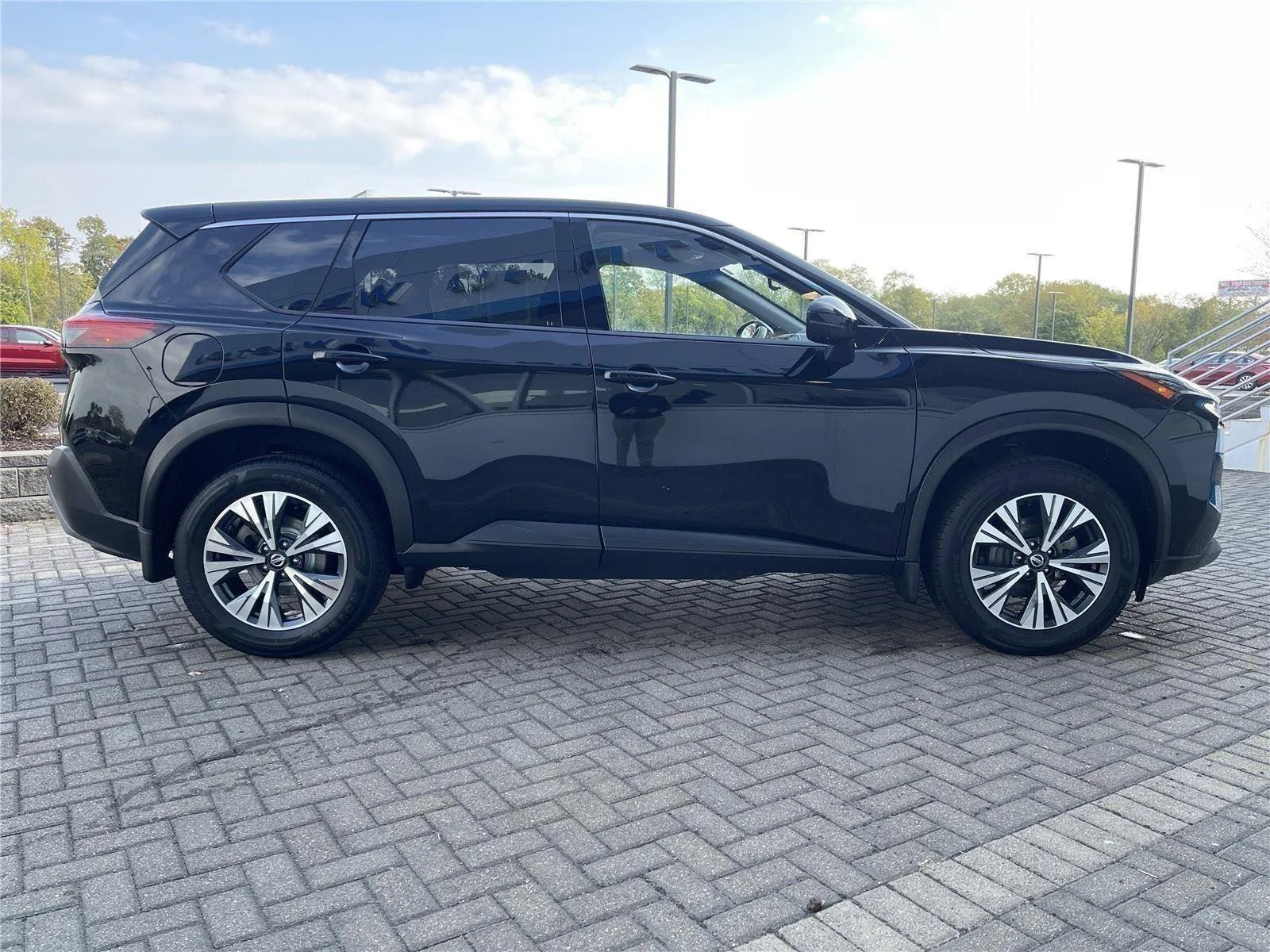Used 2021 Black Nissan SV Intelligent AWD image 6