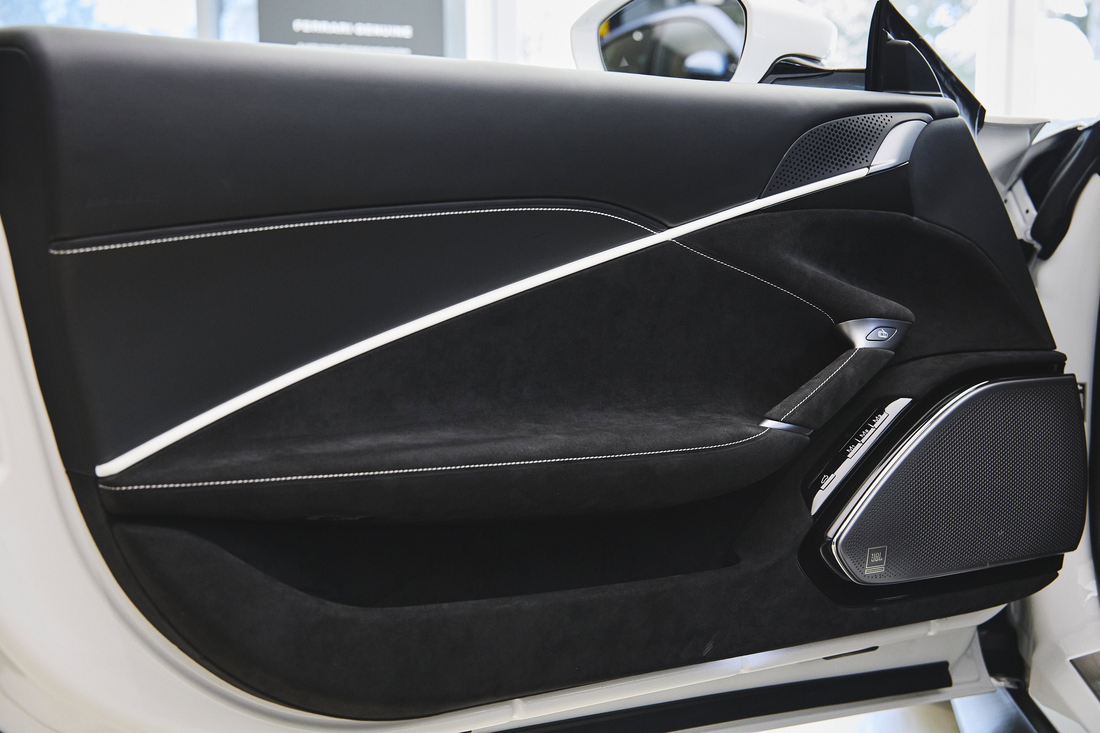 2024 Ferrari Roma Base - Photo 30