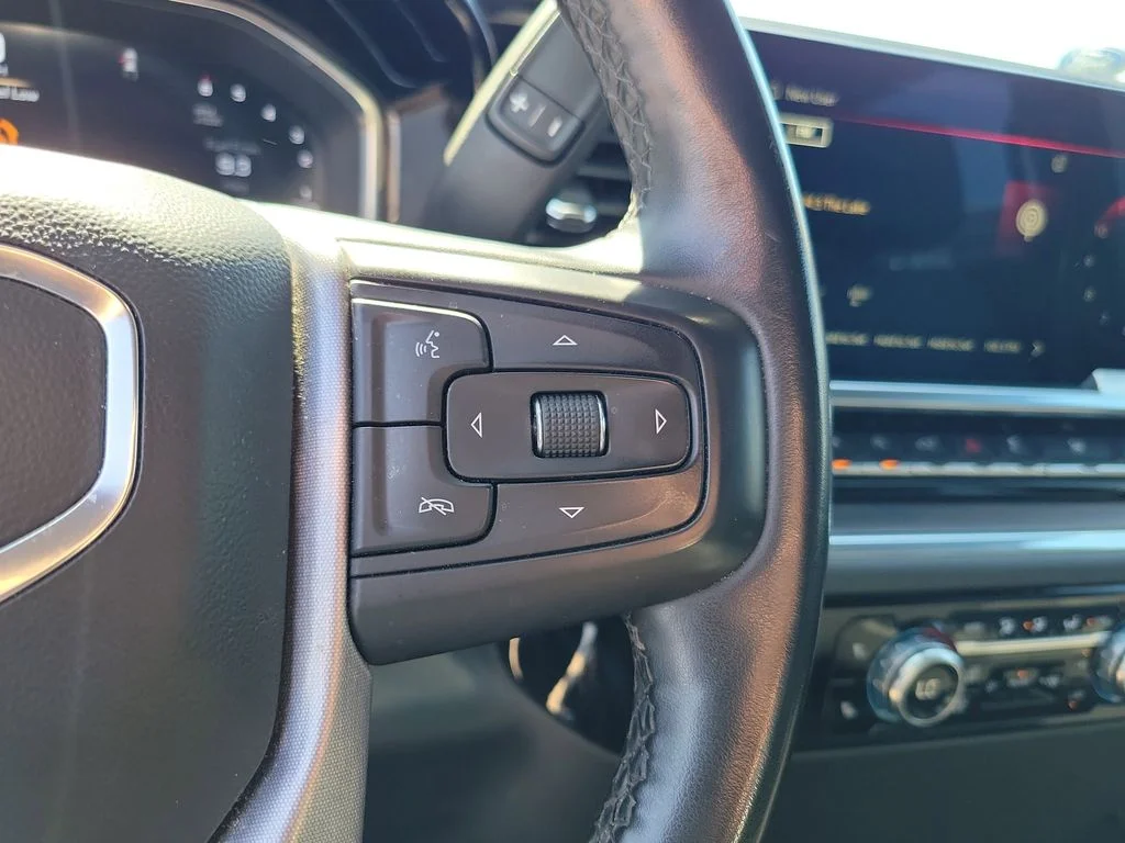 Used 2024 Black GMC SLT image 18