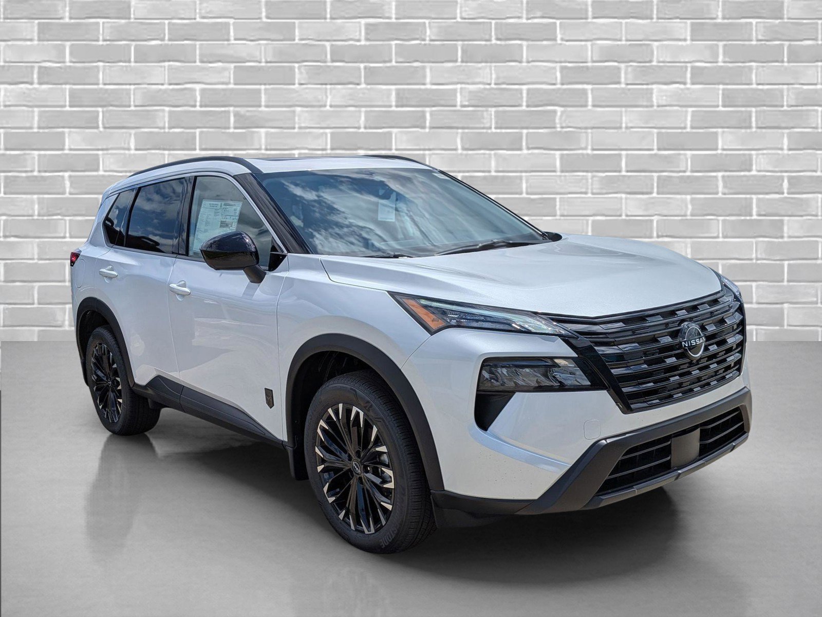 New 2026 Everest White Pearl TriCoat Nissan Dark Armor™ image 8
