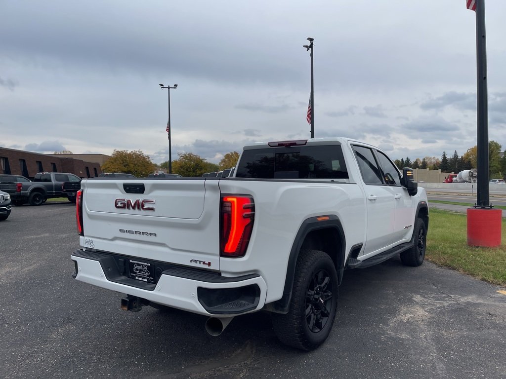 2024 Gmc Sierra HD AT4 photo 3