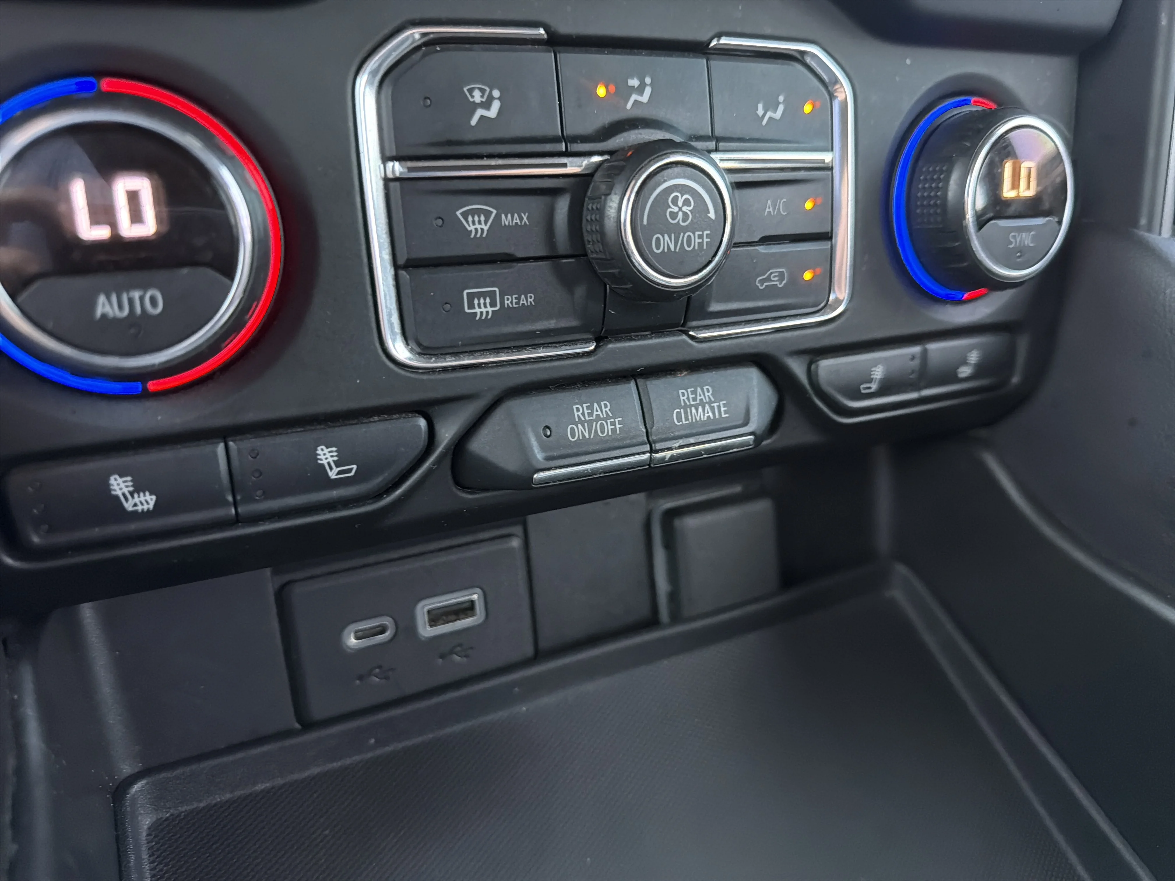 Used 2021 Black Chevrolet Z71 image 29
