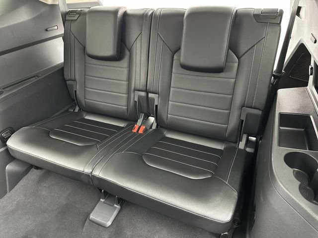 Used 2019 Red Volkswagen SEL Premium image 24