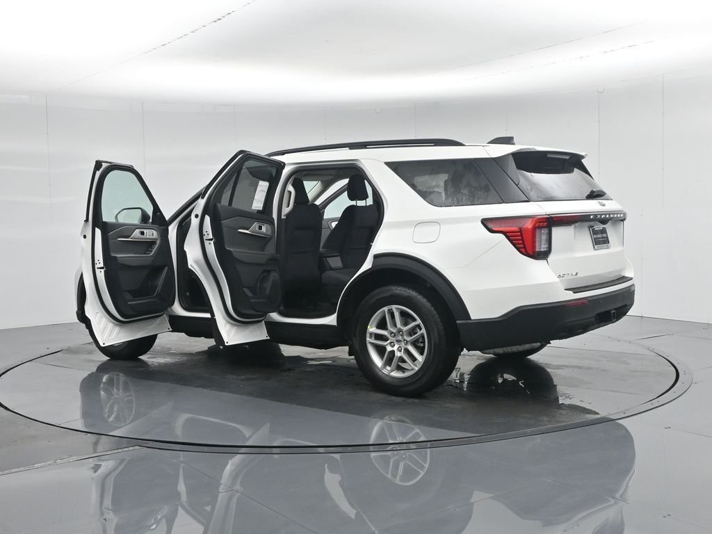 New 2026 Star White Metallic Tri-Coat Ford Active image 65