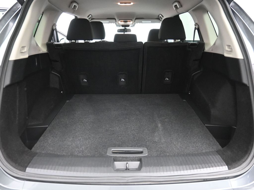 Used 2025 Gray Nissan SV image 23