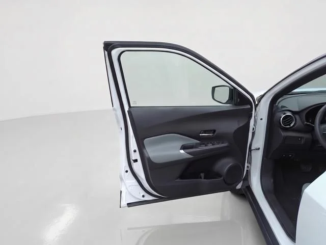 Used 2024 White Nissan SR image 34