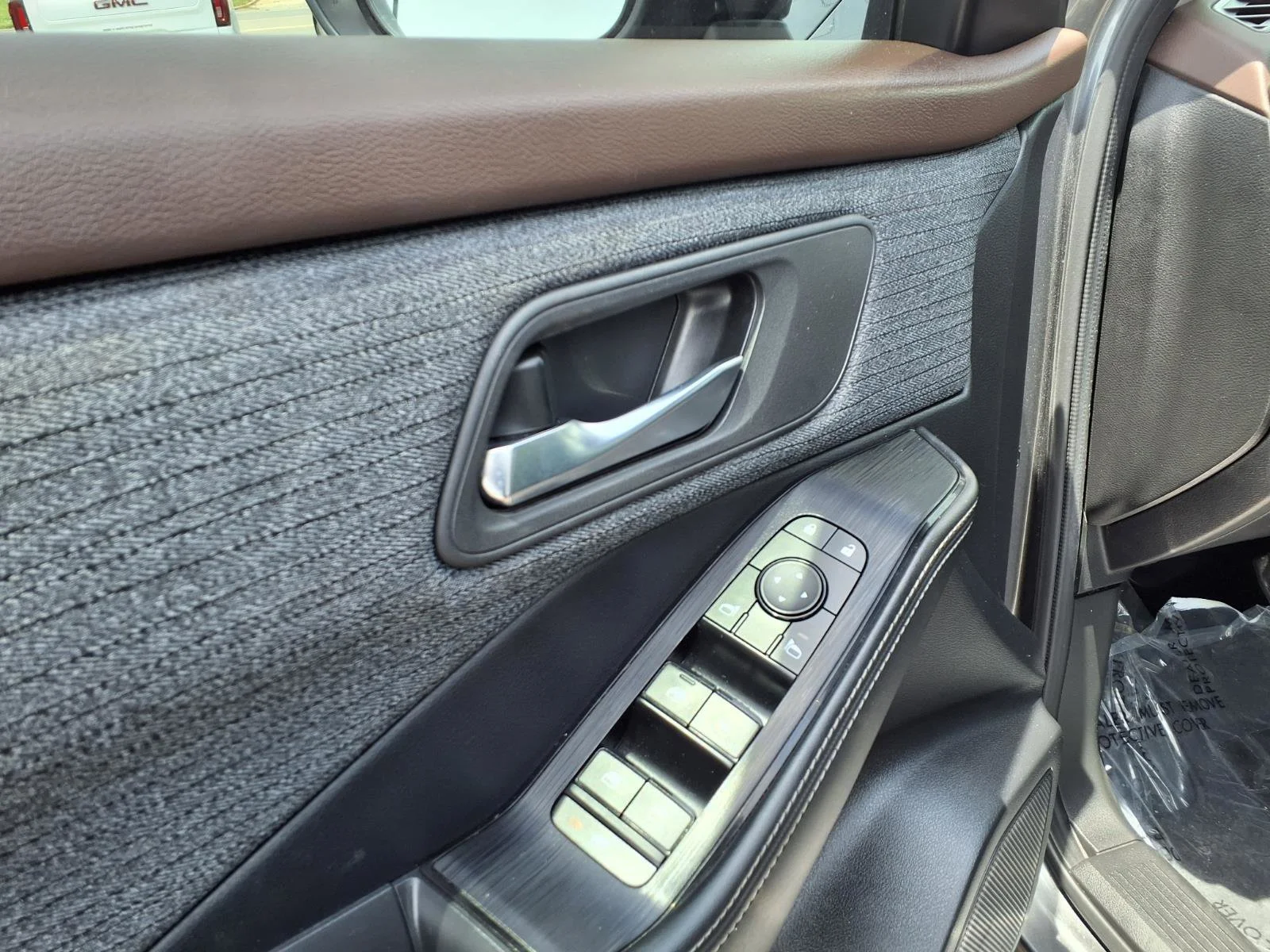 Used 2023 Gun Metallic Nissan SV image 13