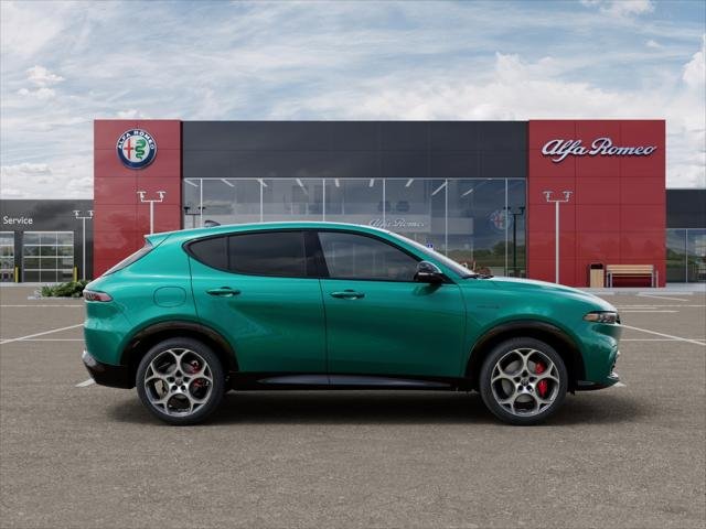 New 2025 Verde (Green) Fangio Metallic Exterior Paint Alfa Romeo  image 68