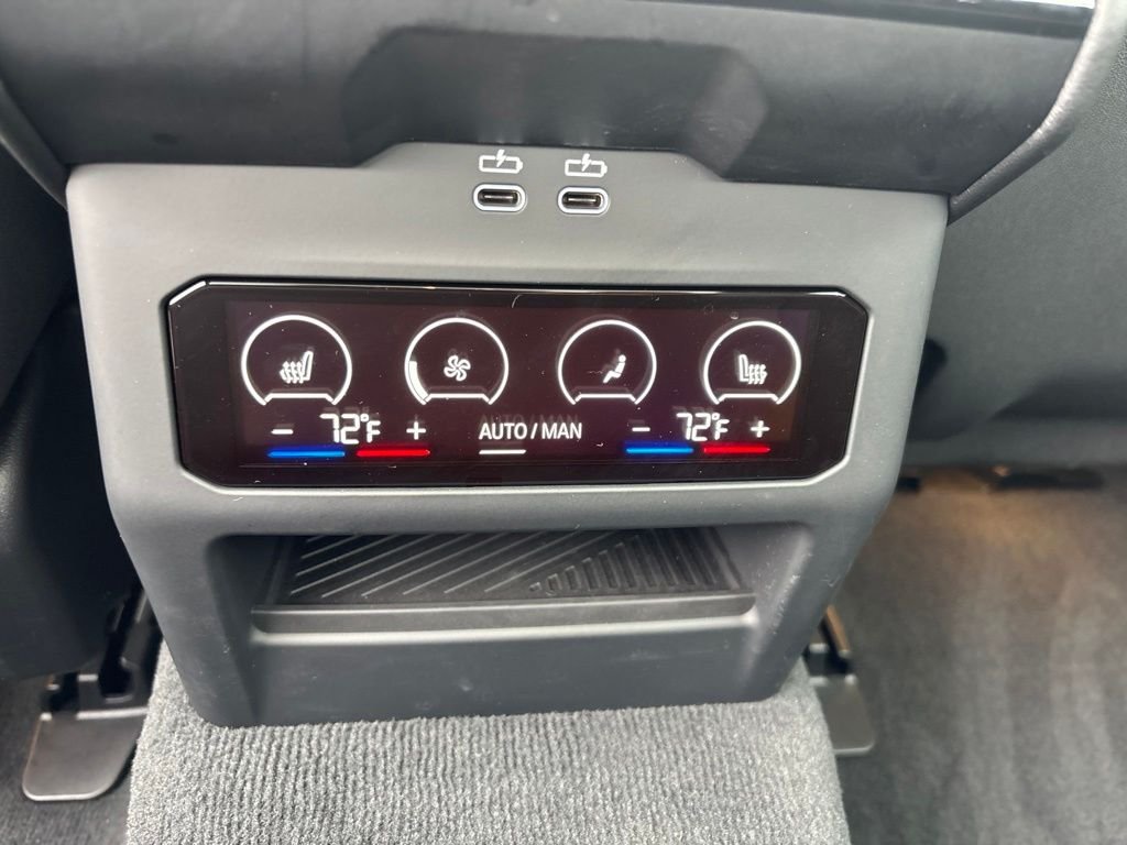 Used 2026 Black BMW 550e xDrive image 14