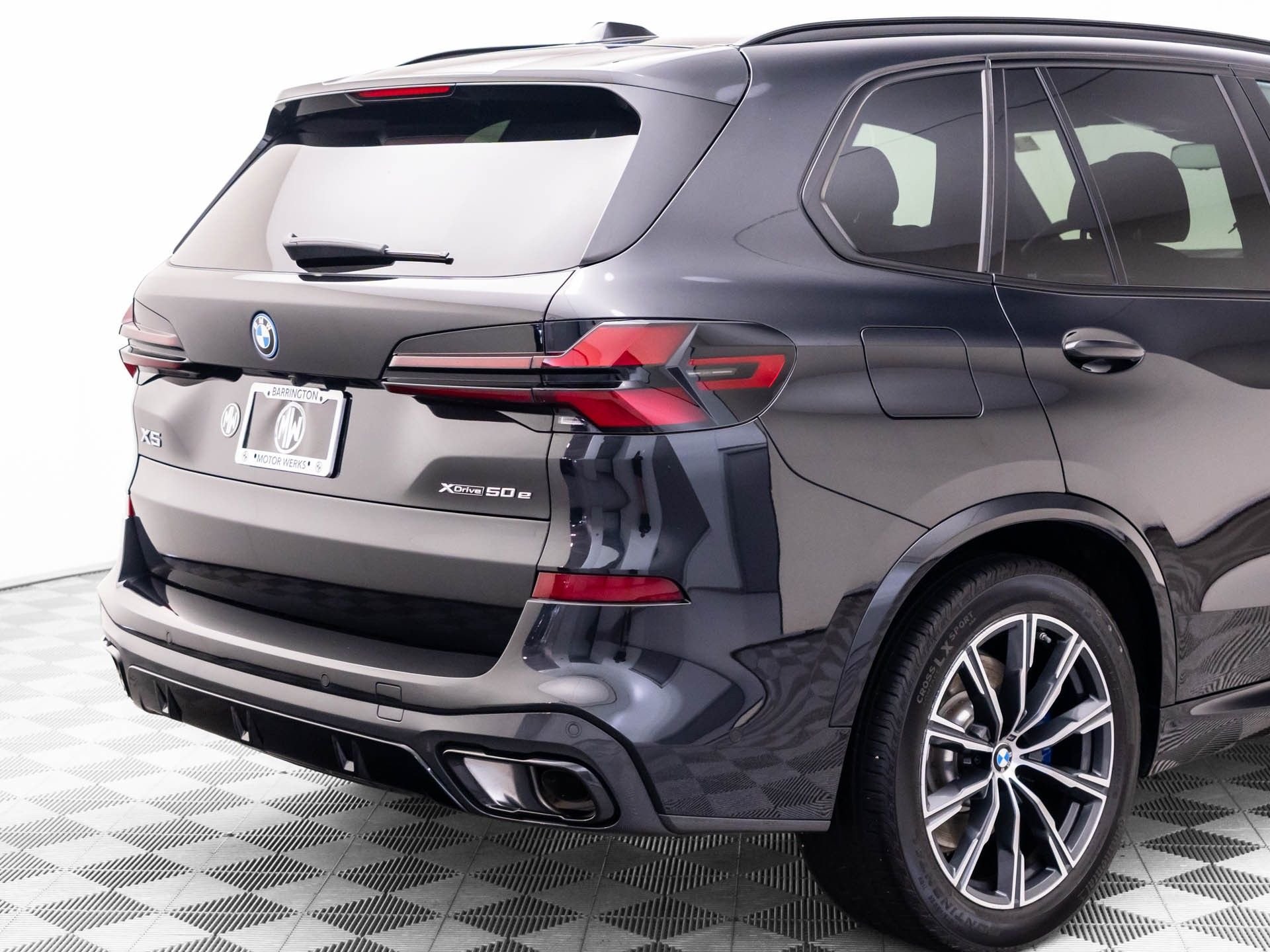 Used 2026 Black BMW xDrive50e image 40