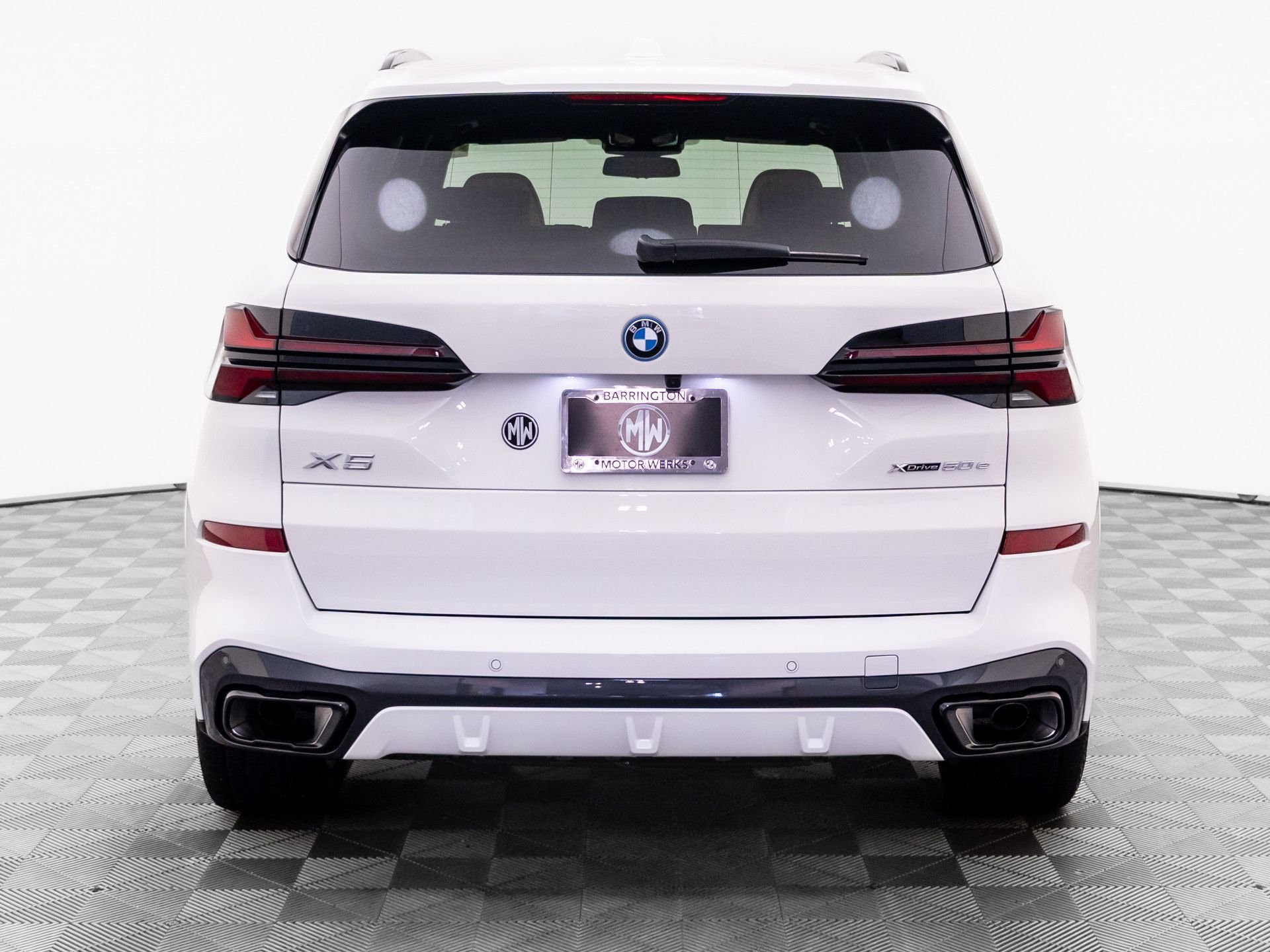 Certified Used 2026 Alpine White BMW xDrive50e image 4