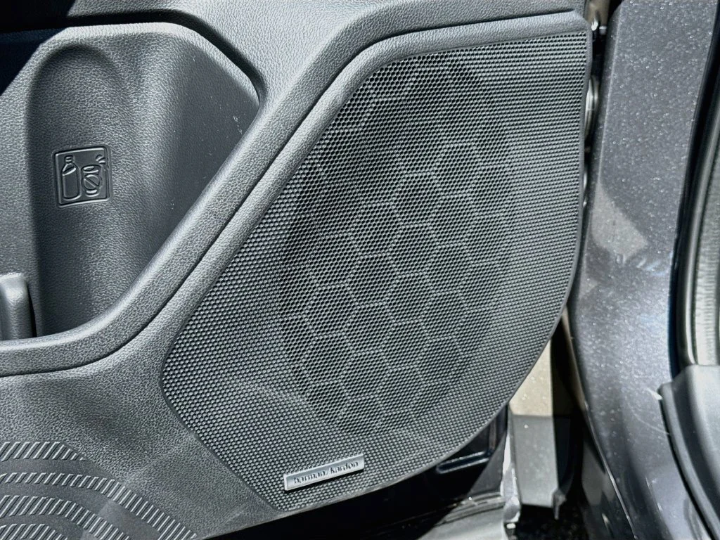 New 2026 MAGNETITE GRAY METALLIC Subaru Limited Hybrid image 23
