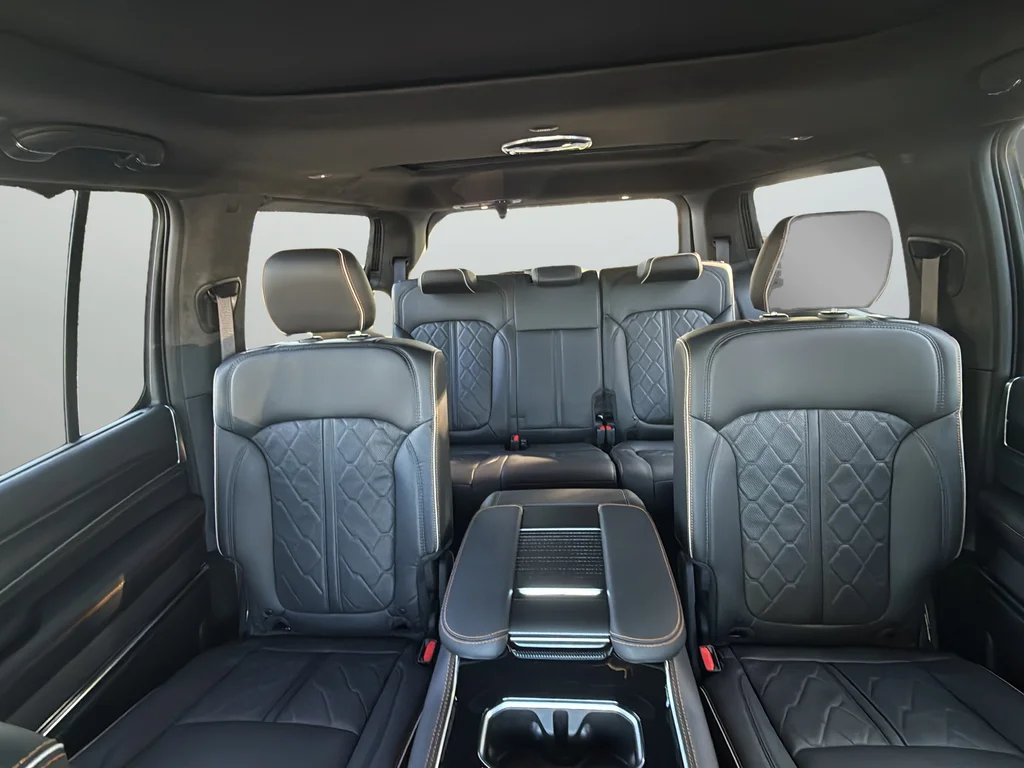 New 2026 High Gloss Black Exterior Paint Jeep Summit Reserve image 28