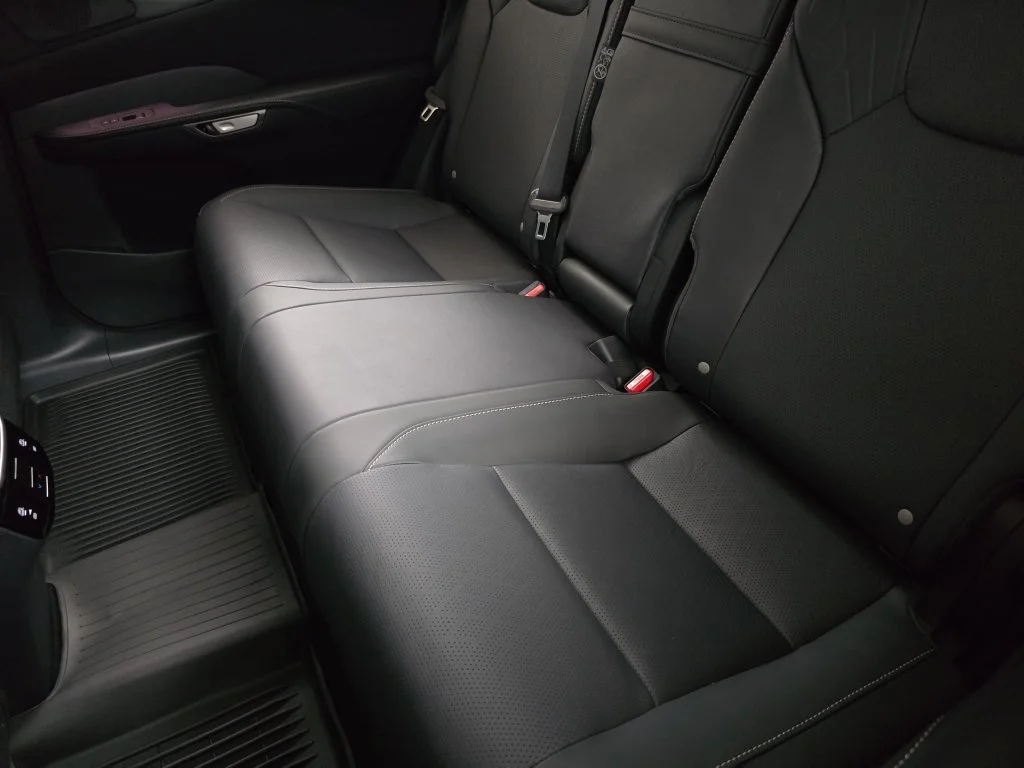 New 2026 Iridium Lexus PREMIUM PLUS image 13